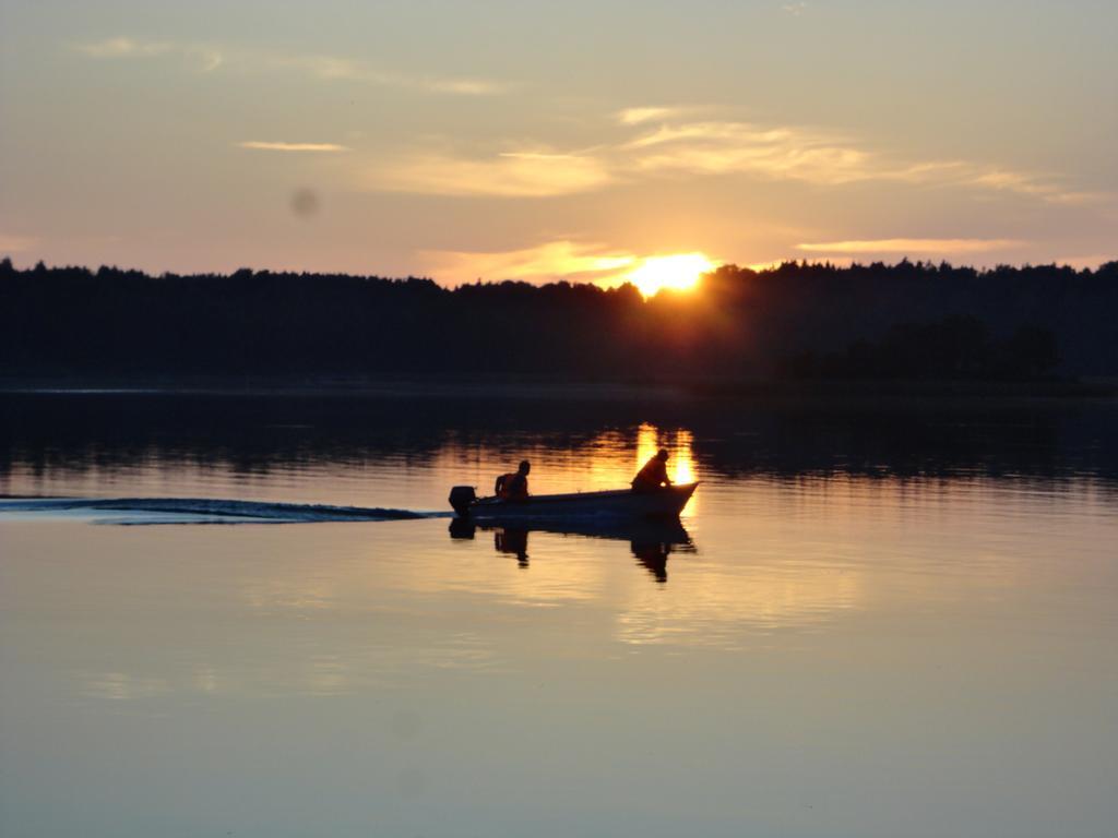 Hjortoe Stugor & Stockhus Finstrom Oda fotoğraf